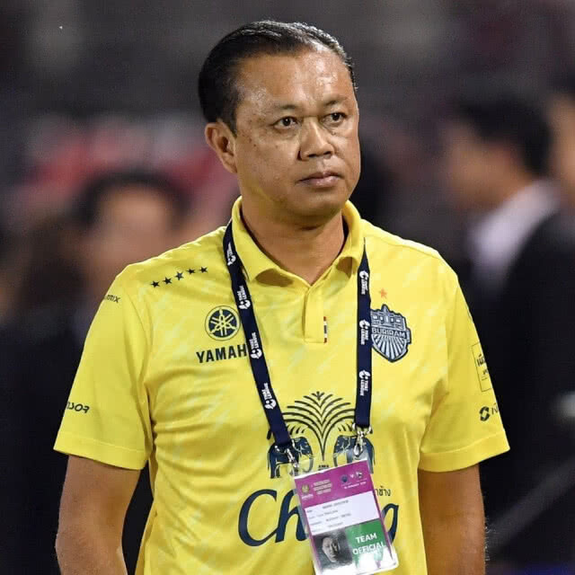 "เพจลุงเนวิน" ชวนกดไลค์สมทบทุน1ไลค์1บาท​ ครบล้านซื้อลูกฟุตบอลแจกโรงเรียนทั่วประเทศ