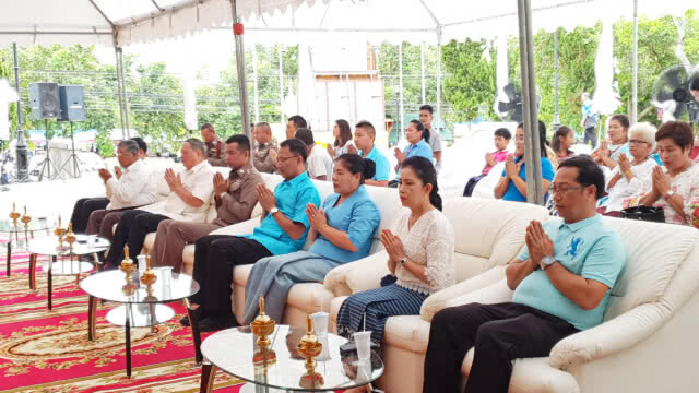 ชาวสัตหีบ จัดพิธีทำบุญใหญ่หน้าเขาชีจรรย์ ส่งดวงวิญญาณ "ฟอส-สปาย"
