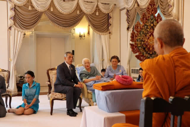 ปลื้มปีติ !! "สมเด็จพระราชินี ใน ร.9" ทรงบำเพ็ญพระราชกุศลวันเฉลิมพระชนมพรรษา