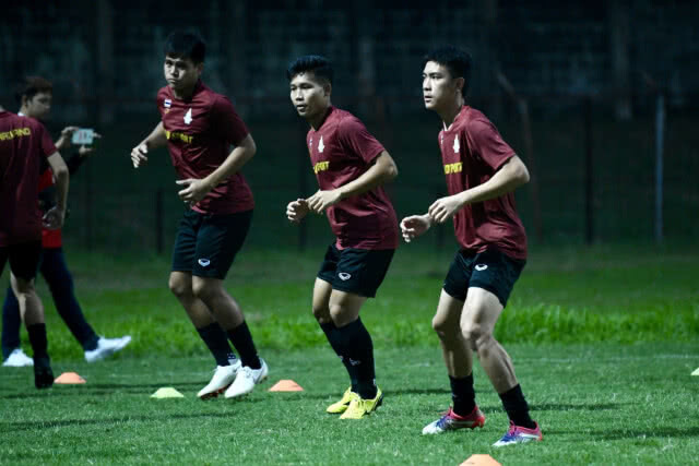 "ช้างศึกเอเชียนเกมส์" ได้เอกนิษฐ์ร่วมซ้อม "โค้ชโย่ง" แย้มมีเซอร์ไพรส์เกมดวลกาตาร์