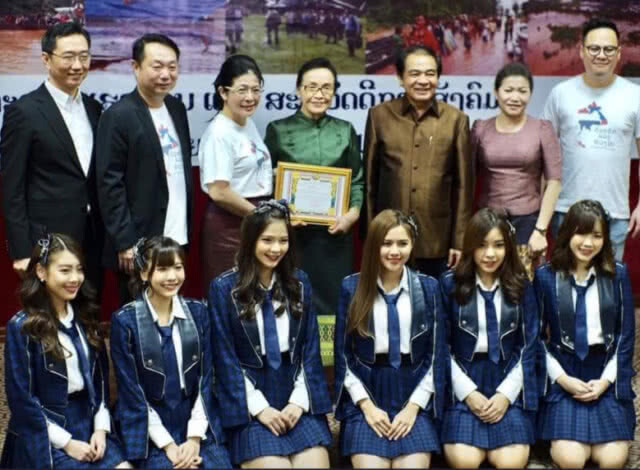 สายบุญสายบู๊! "หญิงหน่อย" ไปลาว "น้าเหลิม" ไปฮ่องกง