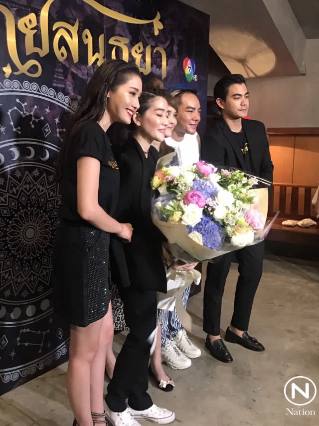 2 สาวผู้จัด "เจี๊ยบ-พิมพ์" ชวนฟิน "ลูกไม้ลายสนธยา" ตอนแรก