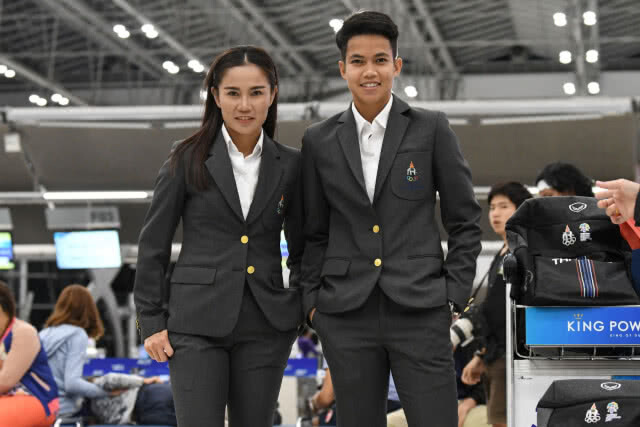 "ชบาแก้ว" บินลัดฟ้าตะลุยแดนอิเหนา "โค้ชหนึ่ง" เผยนักเตะพร้อมเกินร้อย
