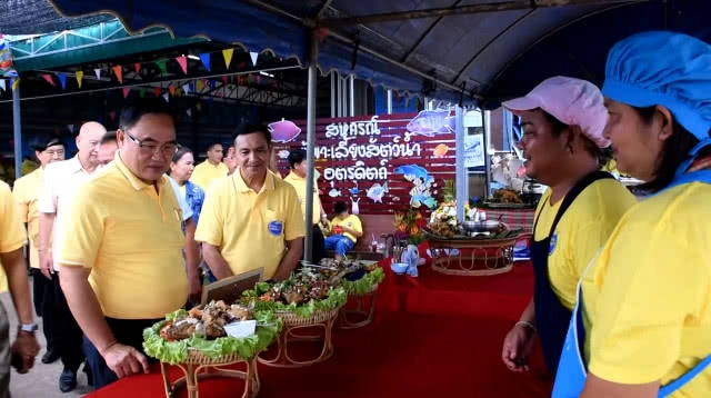 จัดแข่งขันกินปลาเผา เทศกาลกินปลา ราชาแห่งโปรตีน
