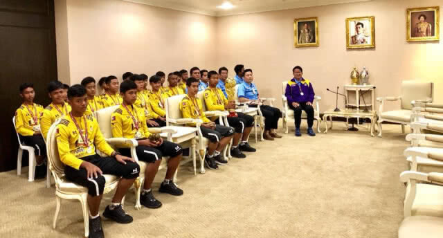 นายกฯร่วมยินดี กรุงเทพคริสเตียนคว้าแชมป์ฟุตบอลเยาวชนโลก