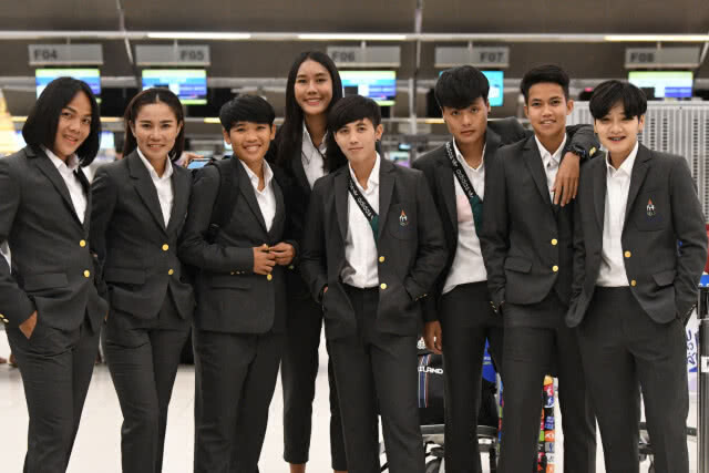 "ชบาแก้ว" บินลัดฟ้าตะลุยแดนอิเหนา "โค้ชหนึ่ง" เผยนักเตะพร้อมเกินร้อย