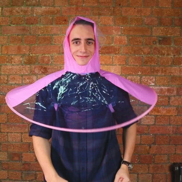 เสื้อกันฝนทรงประหลาดรุ่นใหม่ในอังกฤษ - ราคาไม่แพงแต่กล้าใส่กันไหม?