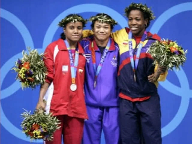 15 ส.ค.47 เฮลั่น "น้องอร สู้โว้ย" เหรียญทองหญิงโอลิมปิกคนแรกของไทย