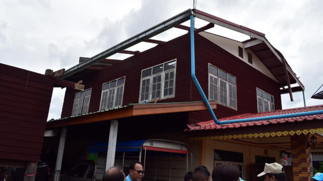 พายุหมุนงวงช้างถล่มสระแก้ว 2 ตำบล บ้านเรือน 14 หลังพังราบ