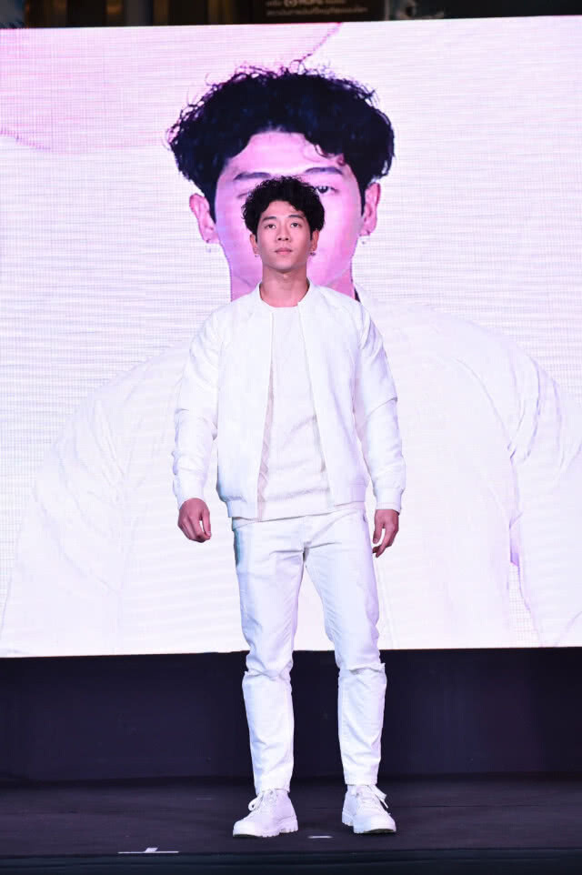 แต่งหล่อให้เนี้ยบแบบ"Prince of Zodiac The Reality"