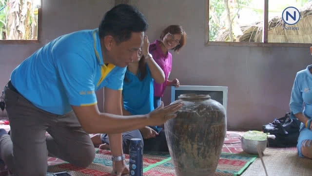 ชาวโคราชแห่ขอเลขไหโบราณพันปี