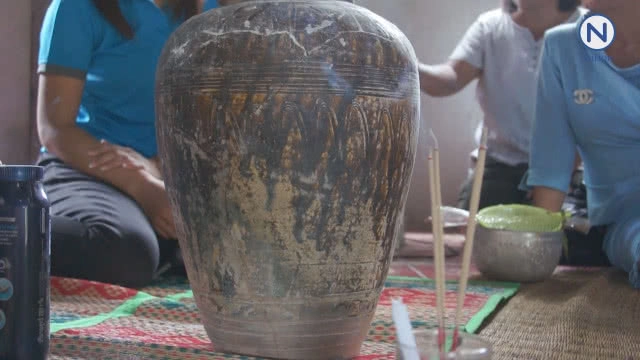 ชาวโคราชแห่ขอเลขไหโบราณพันปี