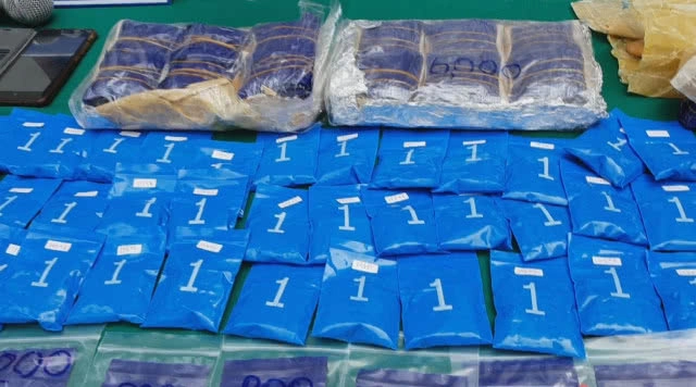 จับเครือข่ายยาเสพติดอาซางที่สมุทรสาคร ยึดยาบ้า-ไอซ์มูลค่ารวม 15 ล้าน (ชมคลิปเต็มด้านล่าง)