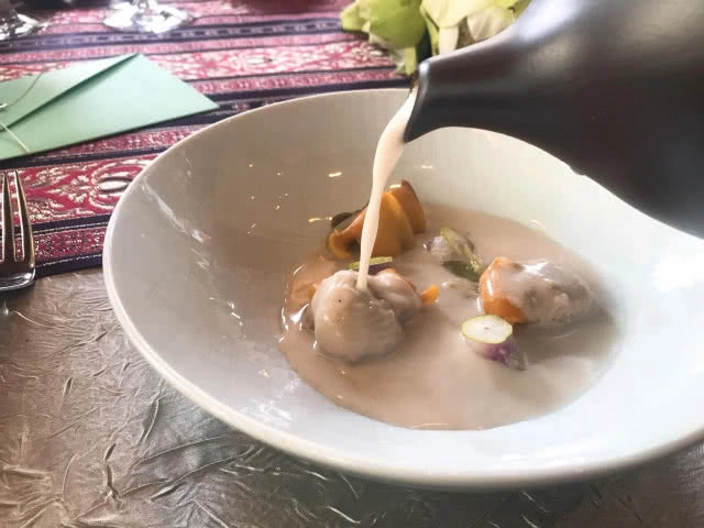 อร่อยปักหมุด : อาหารไทยชุดล่าสุด สวยงาม วิจิตรบรรจง จากห้องอาหารศิลาดล โรงแรมสุโขทัย สาทร