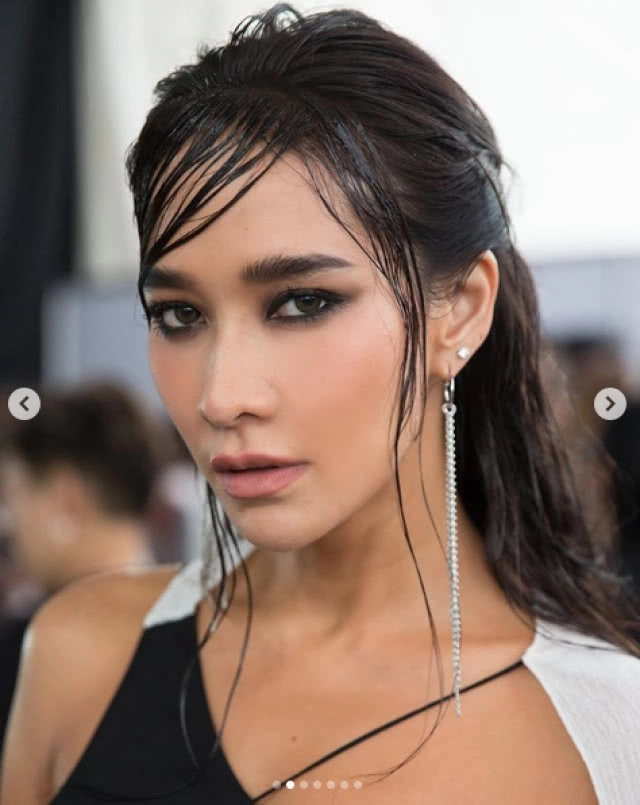 "ปุ๊ อัญชลี - มาช่า" ระเบิดความแรง!!! บนรันเวย์แอลแฟชั่นวีค 2018