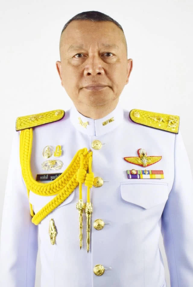 ไม่พลิก! "บิ๊กเดฟ" นั่งแม่ทัพ 4 คนใหม่ ความท้าทายในภารกิจดับไฟใต้