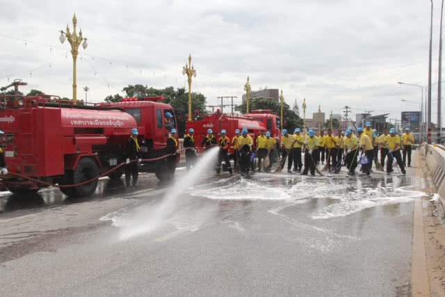 จิตอาสาร่วมพัฒนาสองฝั่งแม่น้ำน่าน พิษณุโลก