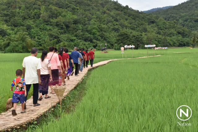 แลนด์มาร์คใหม่อุตรดิตถ์  "สะพานประสานใจ"
