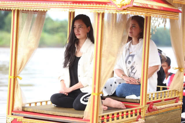 "หม่อมน้อย" นำทีมบวงสรวง ภาพยนตร์ซีรีย์เทิดพระเกียรติ "ศรีอโยธยา 2"