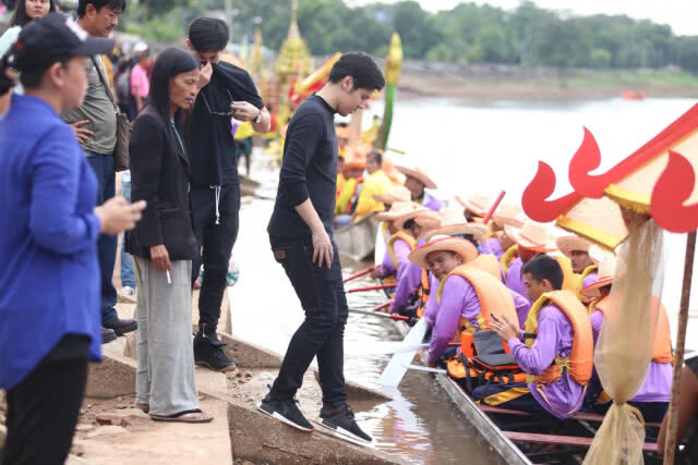 "หม่อมน้อย" นำทีมบวงสรวง ภาพยนตร์ซีรีย์เทิดพระเกียรติ "ศรีอโยธยา 2"