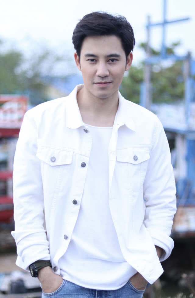 "บอม อนุรักษ์" แชร์ประสบการณ์ตรงผ่านซิงเกิ้ลใหม่.....หนึ่งนาทีที่