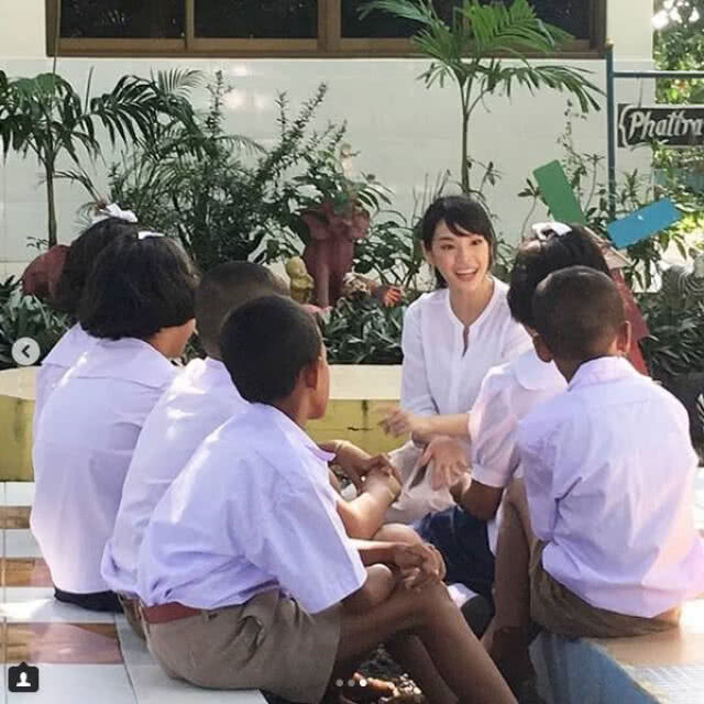 "เฌอปราง BNK48" บุกโรงเรียนอัดเทปเดินหน้าประเทศไทย