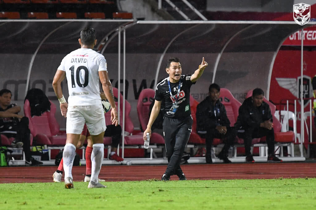 "โค้ชจุ่น" เสียดาย บีจี บุกพ่าย "แข้งเทพ"