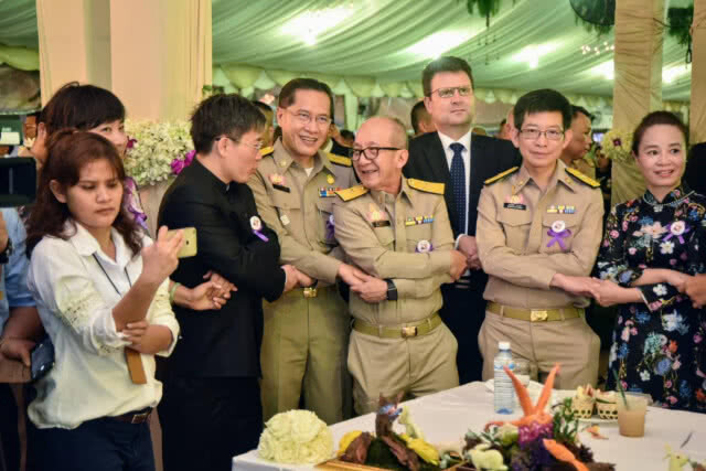คึกคัก!!! งานเลี้ยงขอบคุณ "รวมใจเป็นหนึ่งเดียว" เจ้าหน้าที่ช่วยทีมหมูป่าอะคาเดมี
