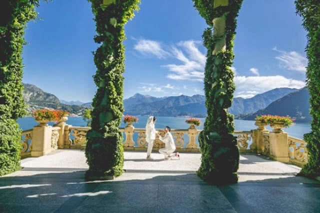 (ชมคลิป) "พลอย" ซึ้งน้ำตาแตก! "กันต์" เซอร์ไพรส์คุกเข่าขอแต่งงาน