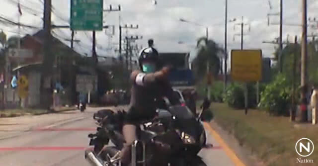 ตร.ยิงรถกระบะขนน้ำมันเถื่อน