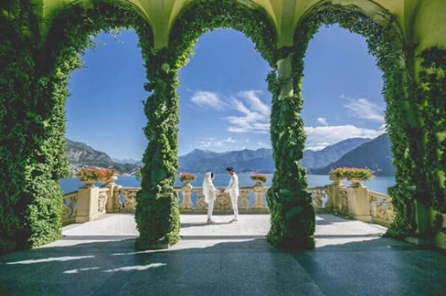 (ชมคลิป) "พลอย" ซึ้งน้ำตาแตก! "กันต์" เซอร์ไพรส์คุกเข่าขอแต่งงาน