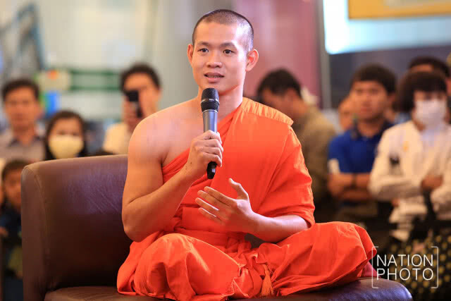 ทีมหมูป่า อะคาเดมีเข้ากรุงฯ เปิดใจกับพบสื่อมวลชน