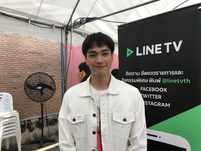 "โอบ-มะปราง" ขึ้นแท่นคู่รักสายบุญ