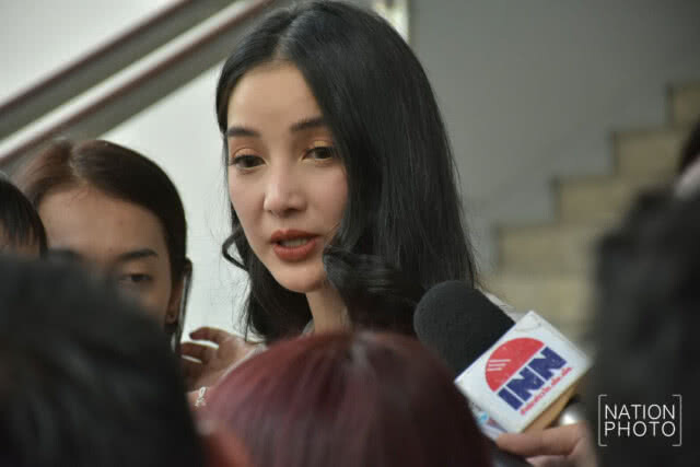 "แพท ณปภา" เดินทางมาให้กำลังใจ "เบนซ์ เรซซิ่ง"