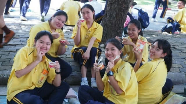 บรรยากาศกิจกรรม Roadshow ติวสหพัฒน์ admission ที่ ร.ร.สายปัญญารังสิต