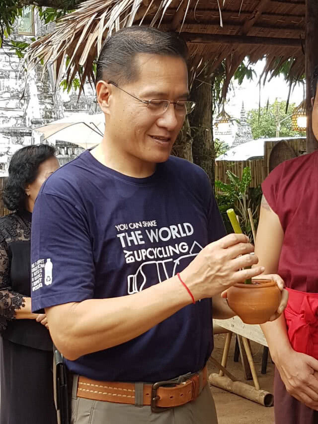 รมว.กก.นำสื่อมวลชนเยี่ยมสัมผัสเมืองจันทบุรี
