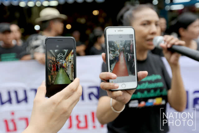 กลุ่มผู้ค้าตลาด เจเจกรีนจตุจักรเดินค้านปิดตลาดเอื้อประโยชน์เอกชน