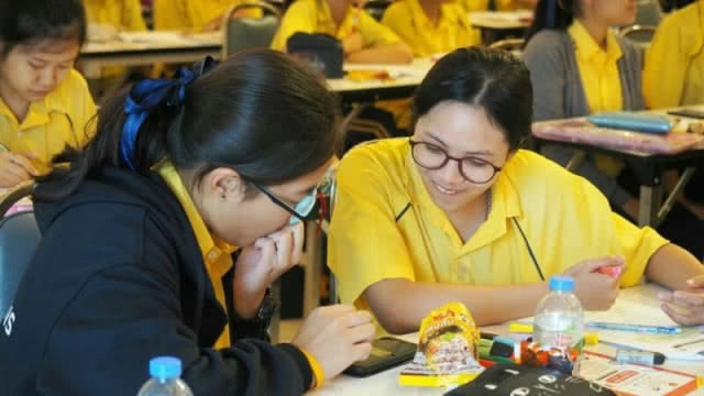 บรรยากาศกิจกรรม Roadshow ติวสหพัฒน์ admission ที่ ร.ร.สายปัญญารังสิต