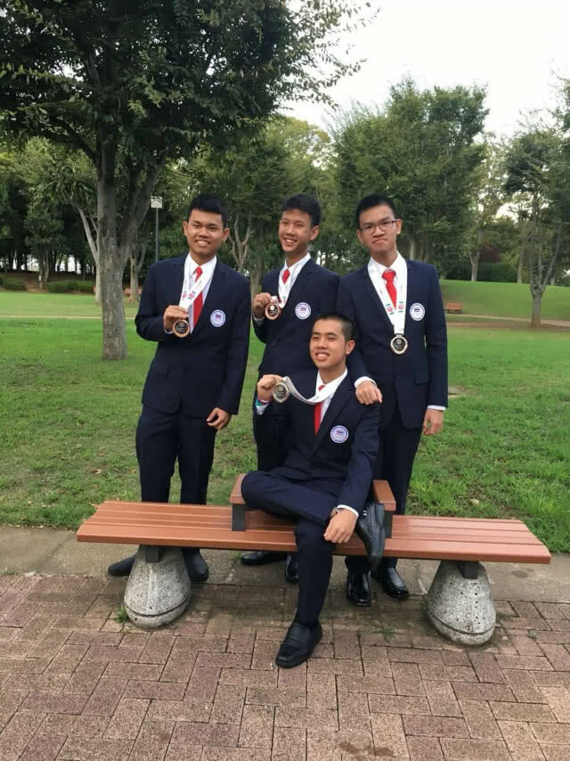 เด็กไทยสร้างชื่อ 1 เหรียญเงิน 3 เหรียญทองแดง คอมพิวเตอร์โอลิมปิกที่ญี่ปุ่น