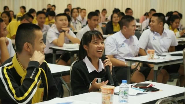 บรรยากาศกิจกรรม Roadshow ติวสหพัฒน์ admission ที่ ร.ร.สายปัญญารังสิต