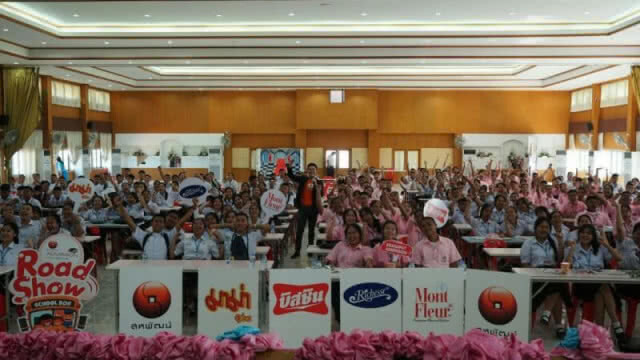 บรรยากาศ Roadshow ติวแกท อังกฤษ ร.ร.นวมินทราชินูทิศสวนกุหลาบวิทยาลัยปทุมธานี