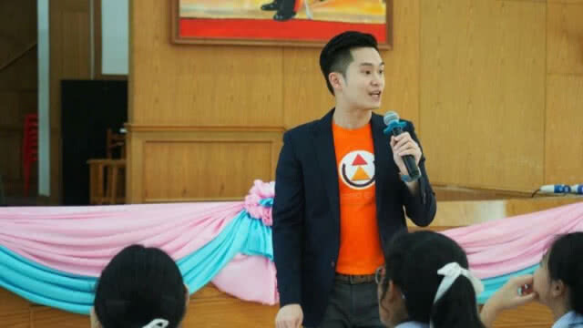 บรรยากาศ Roadshow ติวแกท อังกฤษ ร.ร.นวมินทราชินูทิศสวนกุหลาบวิทยาลัยปทุมธานี