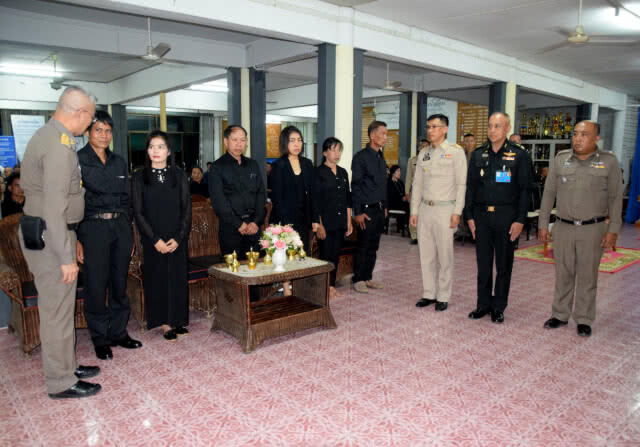 สมเด็จพระเจ้าอยู่หัวทรงพระกรุณาโปรดเกล้าพระพิธีธรรมสวดพระอภิธรรมศพ 3 พลทหารเรือล่ม