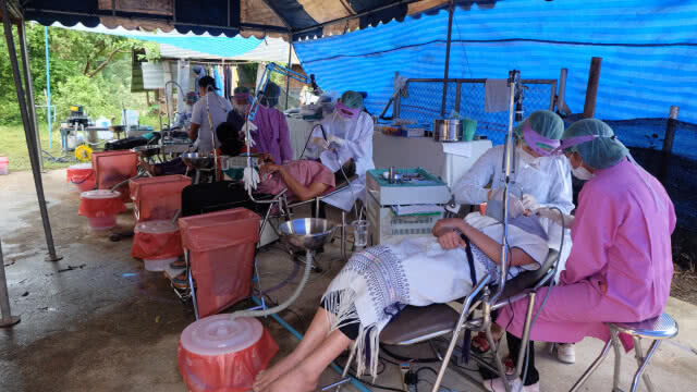 หน่วยทันตกรรมเคลื่อนที่พระราชทานฯ สืบสานแนวพระราชดำริ ตรวจรักษาทางทันตกรรมแก่ผู้ด้อยโอกาส