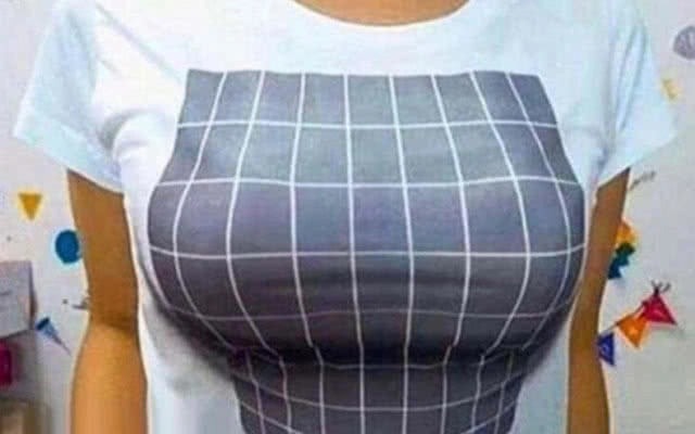 ขายหมดแล้ว! เสื้อยืดญี่ปุ่นสกรีน 3 มิติให้หญิงผู้สวมดูมีหน้าอกใหญ่พิเศษ