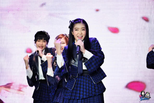 ลูกพี่เจนนิษฐ์ BNK48 แจงเอง หลังโพสต์บอกโอตะ "อย่าทุ่มทูช็อต เดี๋ยวตังไม่พอเลือกตั้ง"