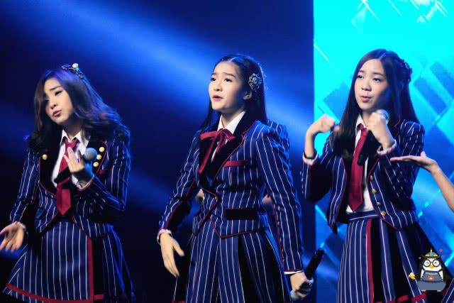 ลูกพี่เจนนิษฐ์ BNK48 แจงเอง หลังโพสต์บอกโอตะ "อย่าทุ่มทูช็อต เดี๋ยวตังไม่พอเลือกตั้ง"