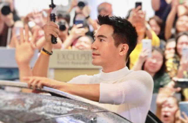 โป๊ปฝึกหวดวงสวิง ส่งไม้ต่อความดังให้ ฟิล์ม ธนภัทร