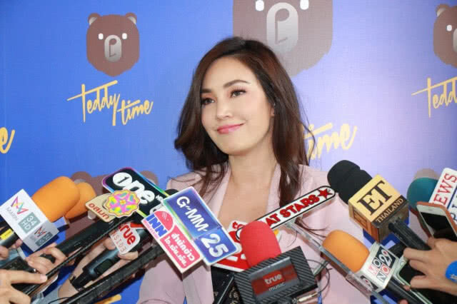 "เมย์" หนุ่มรุมตอมหึ่ง!!! ยัน "ฟิล์ม ธนภัทร" แค่น้องชาย