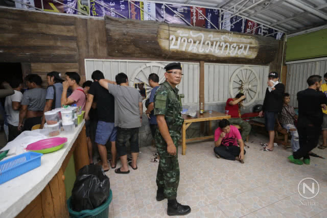 บุกทลายบ่อนไฮโล รวบ 47 คน